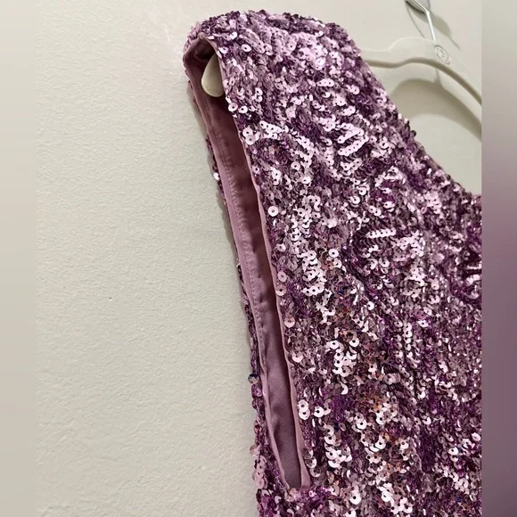 Alice + Olivia Sequin Keyhole Dress, Size M - Picture 13 of 16